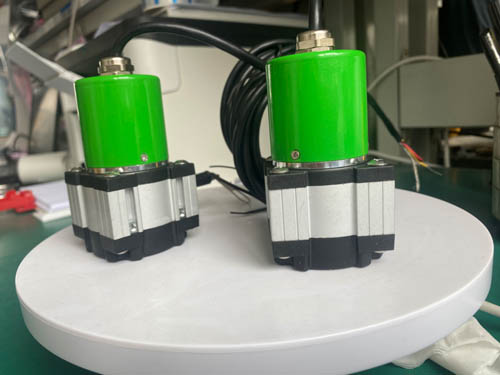 ģ�M���c������λ�Ƃ������^�e�_��